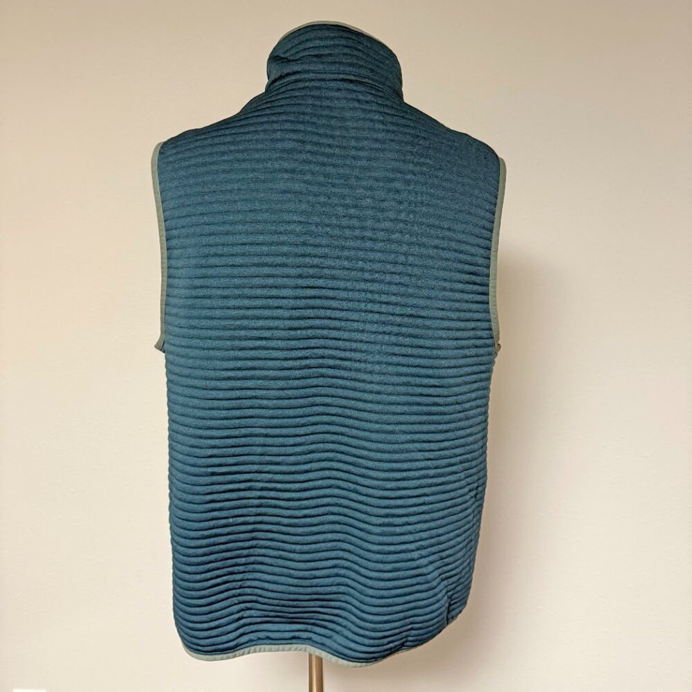 L.L. Bean Airlight Vest - Picture 5 of 9
